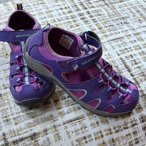 Size 6 woman’s Merrell Purple and pink Hiking Sandals